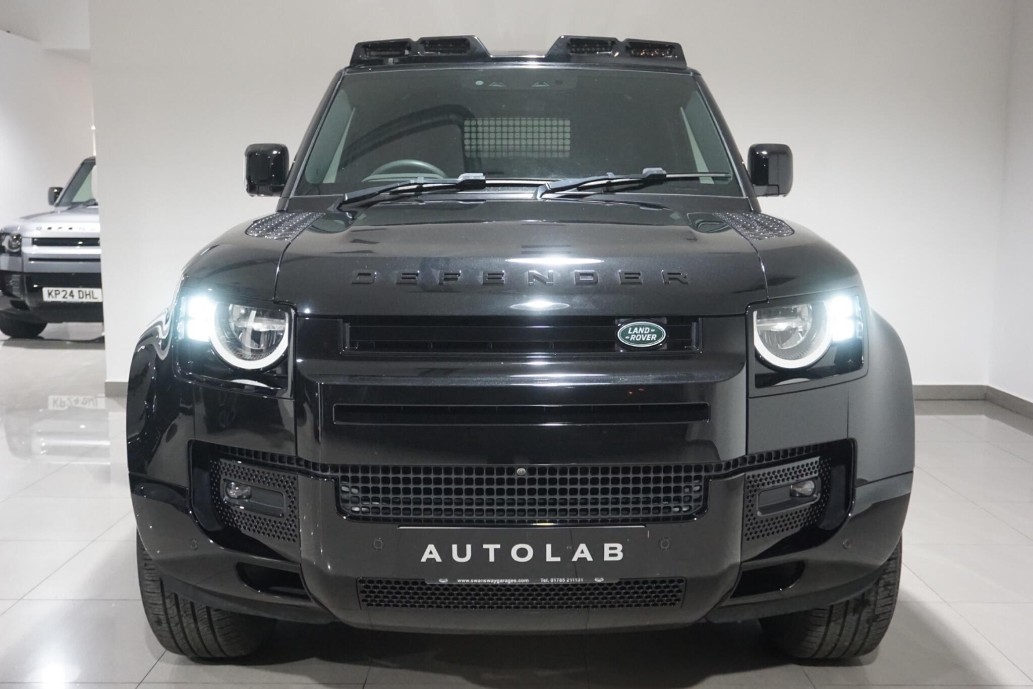 Land Rover Defender 90 3.0 D200 MHEV Hard Top SUV 3dr Diesel Auto 4WD SWB Euro 6 (s/s) (200 ps)